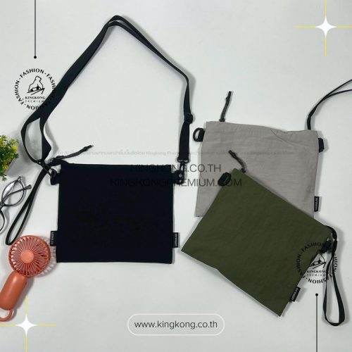 กระเป๋าสะพาย muji สกรีนโลโก้ (2)